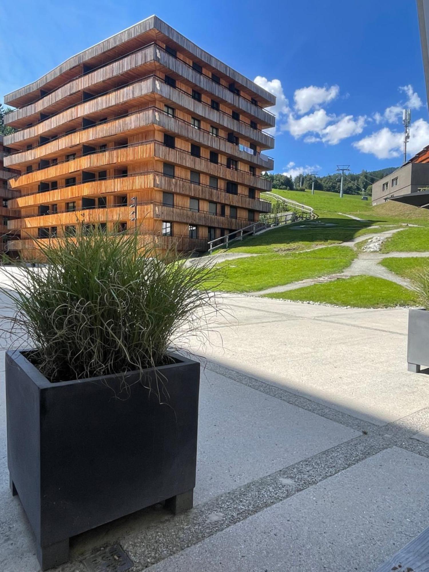 Ferienwohnung 3,5 Zimmer Direkt An Ski- Und Bikepiste Flims Exterior photo